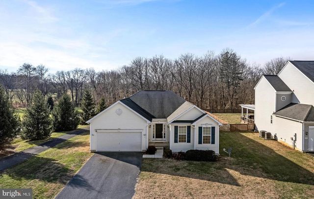 19 ODEN DR, Charles Town, WV 25414