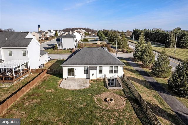 19 ODEN DR, Charles Town, WV 25414