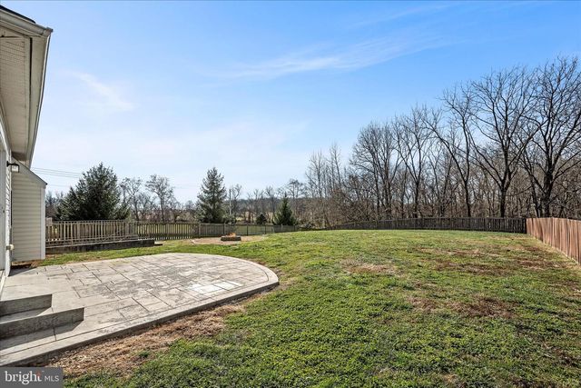 19 ODEN DR, Charles Town, WV 25414