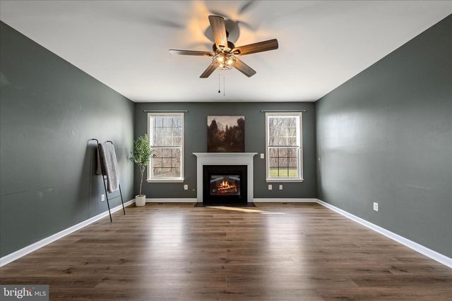 19 ODEN DR, Charles Town, WV 25414