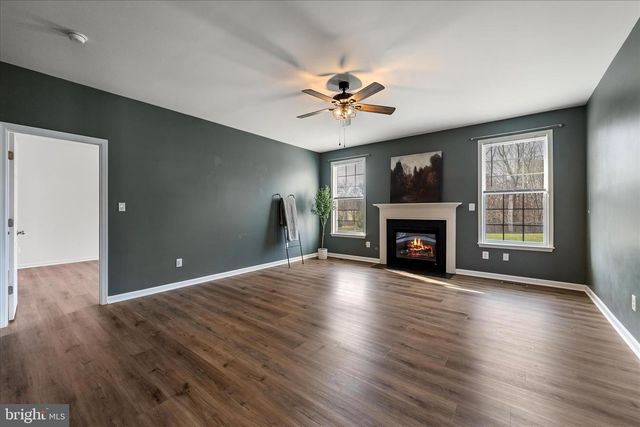 19 ODEN DR, Charles Town, WV 25414