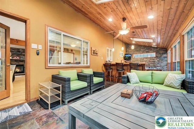 126 Eliot Lane, Penn Forest Twp, PA 18210