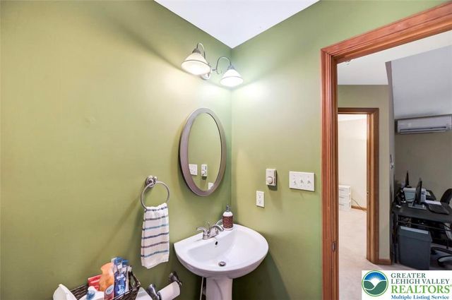 126 Eliot Lane, Penn Forest Twp, PA 18210