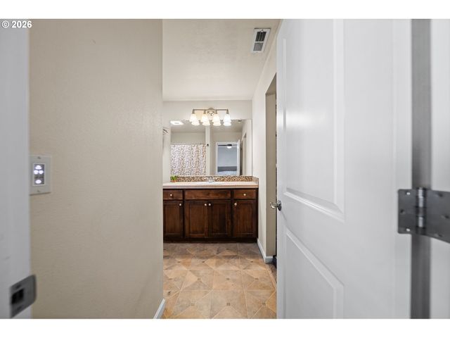 10095 Nw 307TH Ave, North Plains, OR 97133