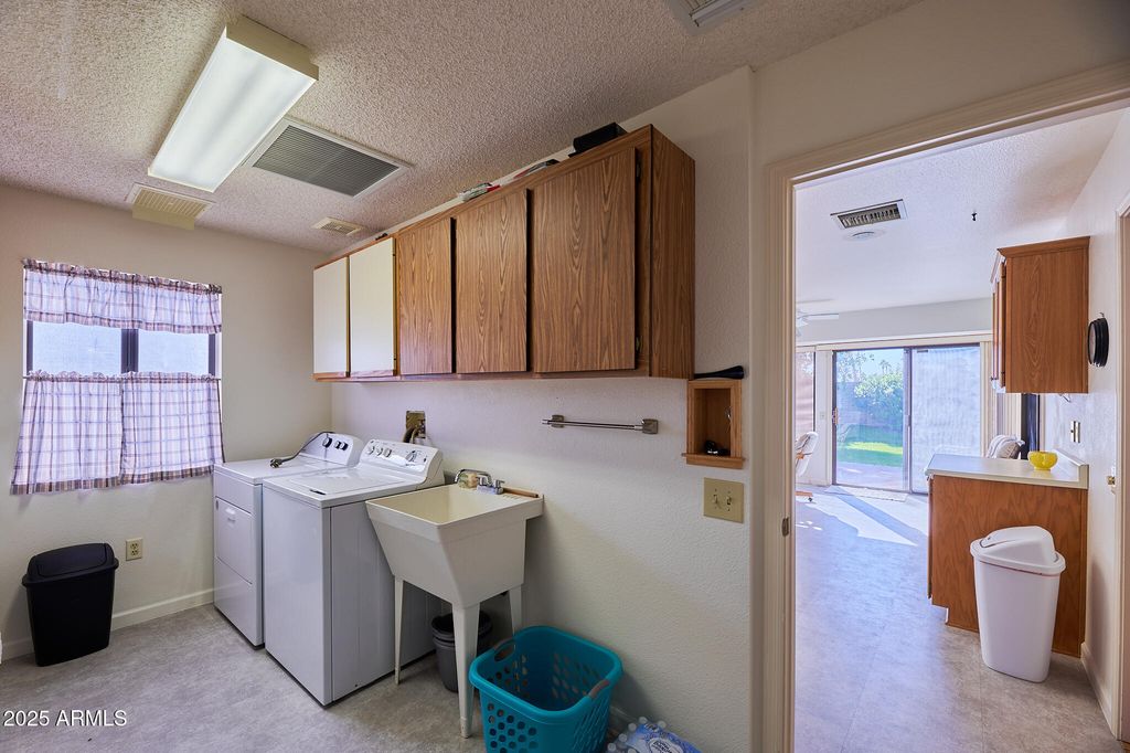 Image 11 of property listing at 20202 N MEDALLION Court, Sun City West, AZ 85375