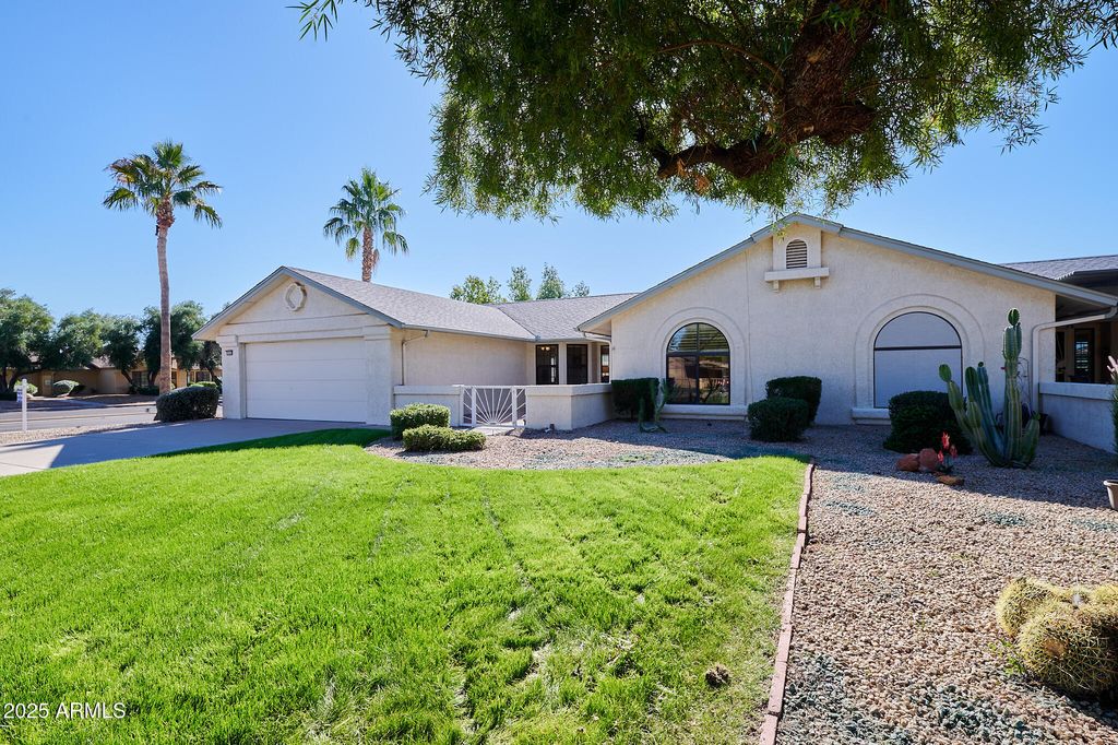 Image 2 of property listing at 20202 N MEDALLION Court, Sun City West, AZ 85375