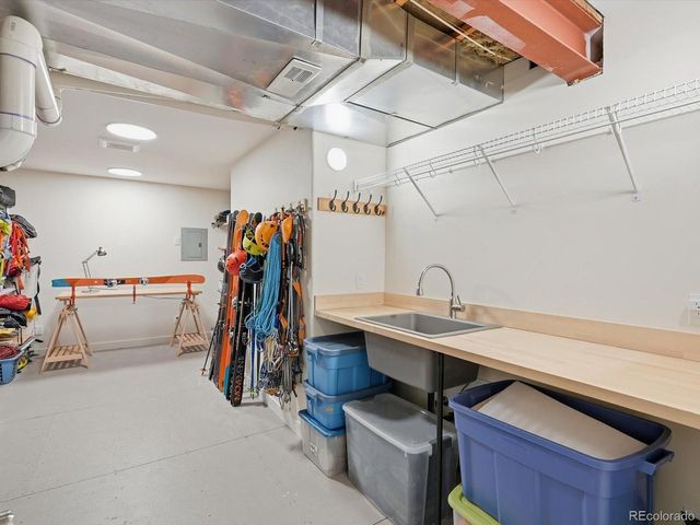 811 Maroon Peak Cir, Superior, CO 80027