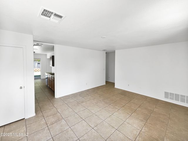 10061 E Paseo San Rosendo, Tucson, AZ 85747