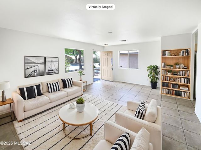 10061 E Paseo San Rosendo, Tucson, AZ 85747