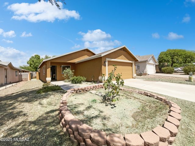 10061 E Paseo San Rosendo, Tucson, AZ 85747