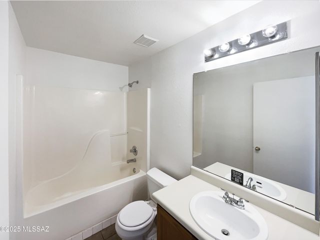 10061 E Paseo San Rosendo, Tucson, AZ 85747