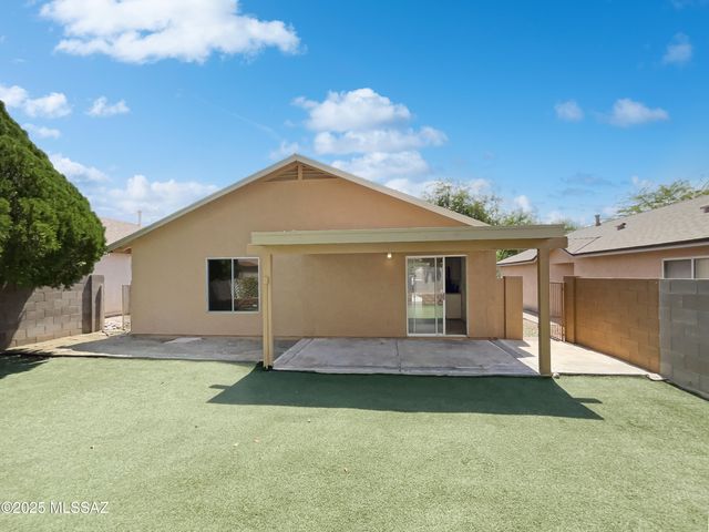 10061 E Paseo San Rosendo, Tucson, AZ 85747