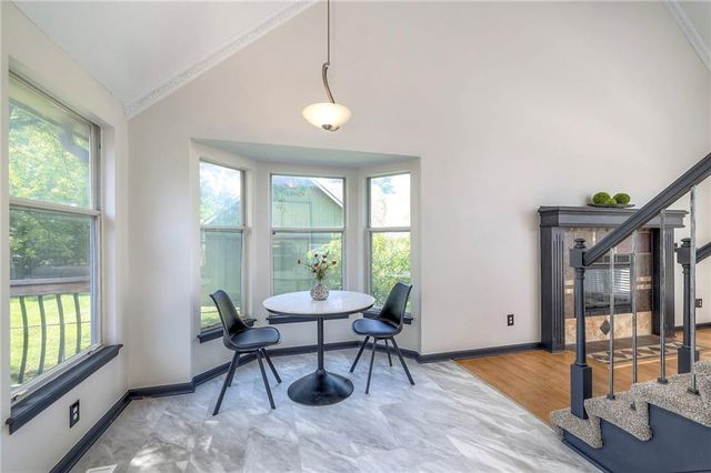 405 17th Avenue S, Greenwood, MO 64034