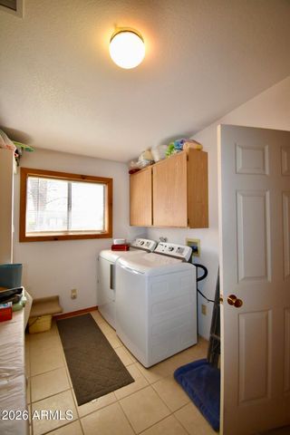 4310 N Lake View Drive, Rimrock, AZ 86335