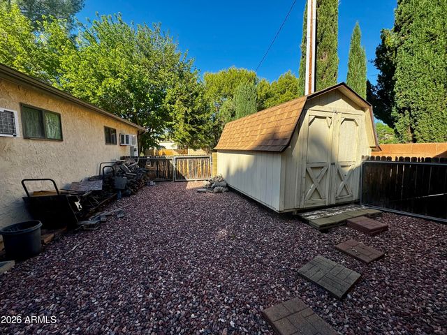 4310 N Lake View Drive, Rimrock, AZ 86335