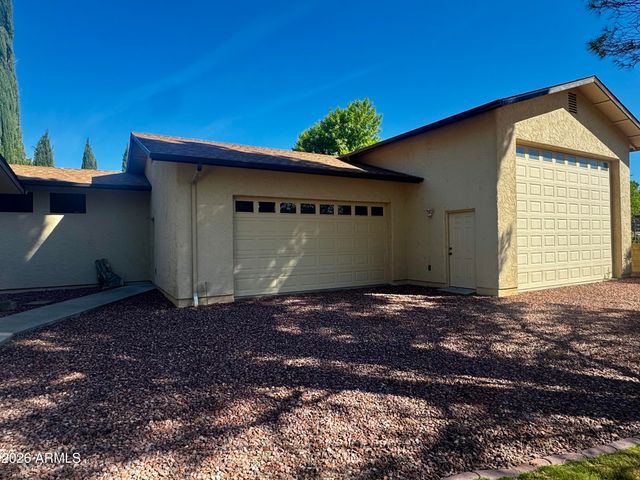 4310 N Lake View Drive, Rimrock, AZ 86335