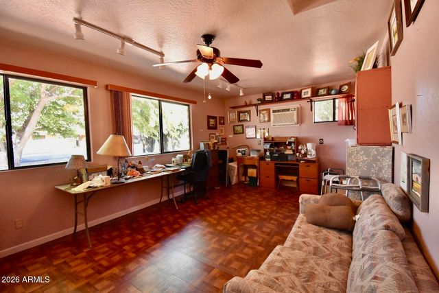 4310 N Lake View Drive, Rimrock, AZ 86335