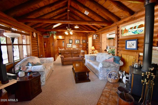 4310 N Lake View Drive, Rimrock, AZ 86335