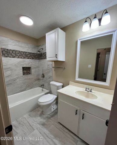 2336 Castle Hill Drive, Jackson, MS 39204