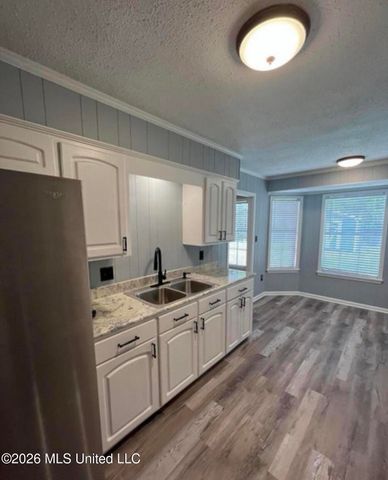 2336 Castle Hill Drive, Jackson, MS 39204