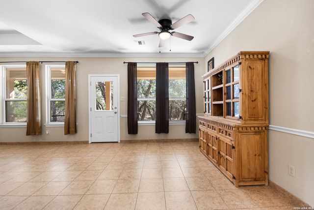 489 Lakeside Dr, Lakehills, TX 78063