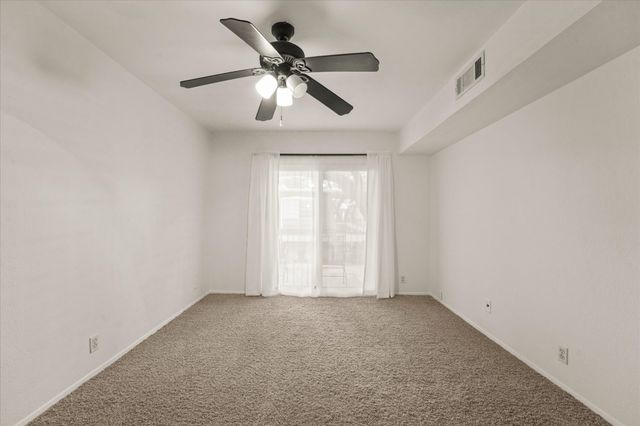 5305 Fleetwood Oaks Drive 274, Dallas, TX 75235