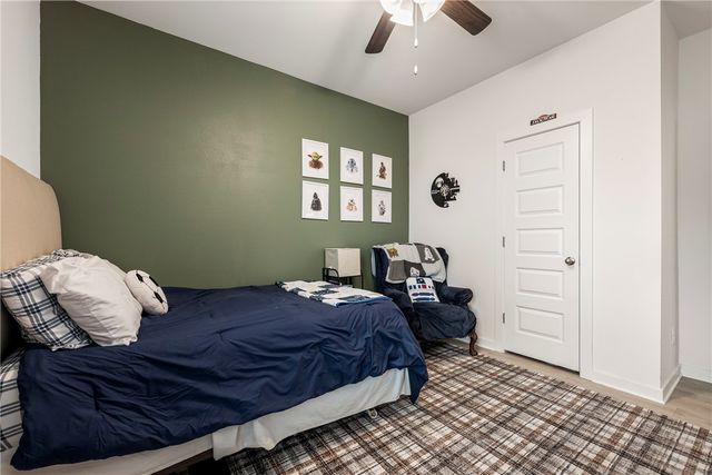 2000 Hahn Street, Pea Ridge, AR 72751
