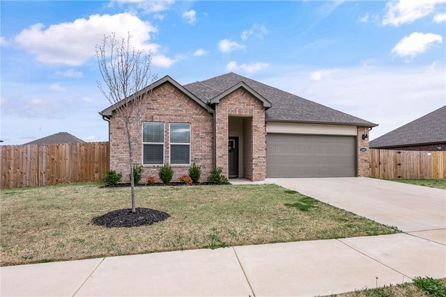 2000 Hahn Street, Pea Ridge, AR 72751