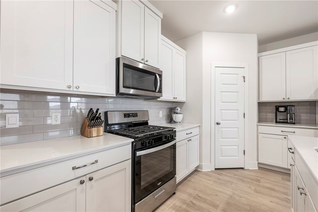 2000 Hahn Street, Pea Ridge, AR 72751