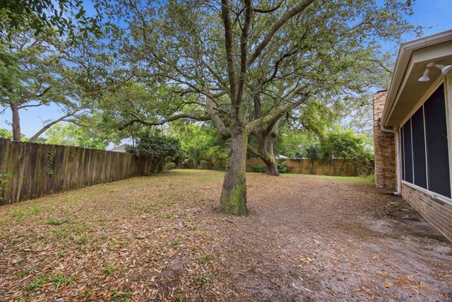 134 Virginia Drive, Fort Walton Beach, FL 32548