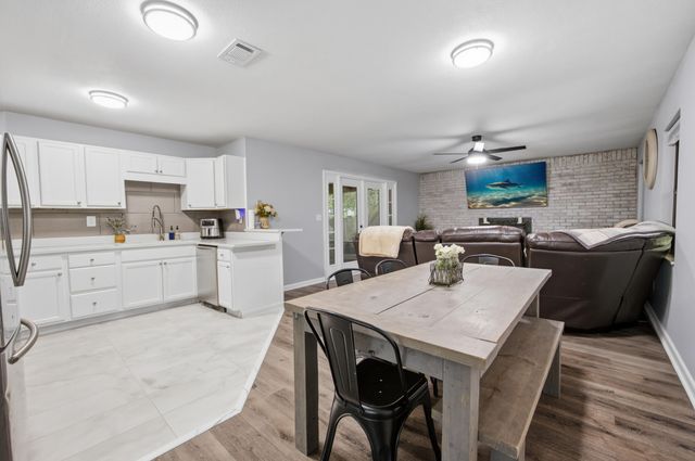 134 Virginia Drive, Fort Walton Beach, FL 32548