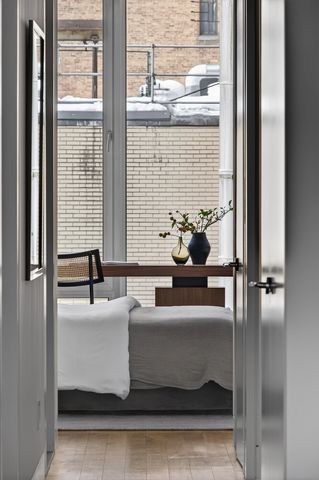 57 Irving Pl Fl 5, New York City, NY 10003