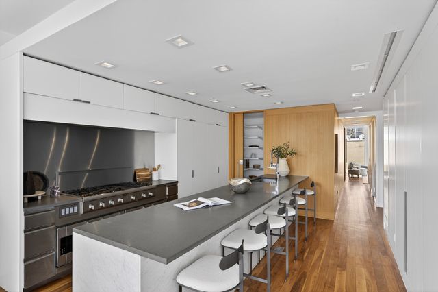 57 Irving Pl Fl 5, New York City, NY 10003