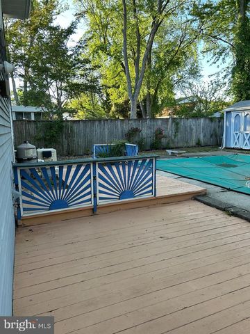 2284 FOUR SEASONS DR, Gambrills, MD 21054