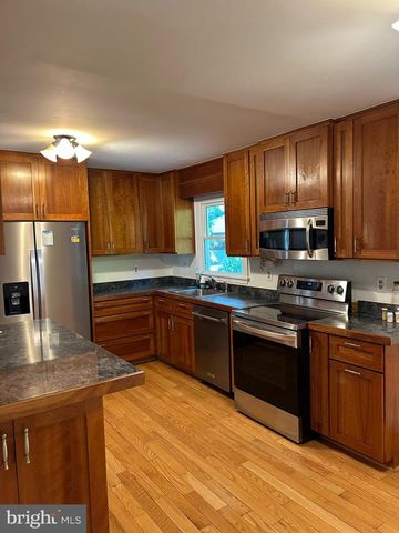 2284 FOUR SEASONS DR, Gambrills, MD 21054