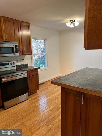 2284 FOUR SEASONS DR, Gambrills, MD 21054