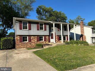 2284 FOUR SEASONS DR, Gambrills, MD 21054