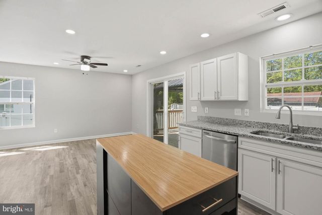 283 SHOREWOOD DR, Colonial Beach, VA 22443