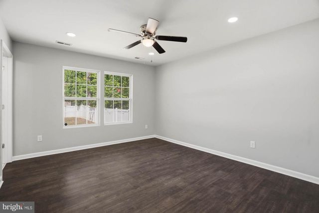 283 SHOREWOOD DR, Colonial Beach, VA 22443