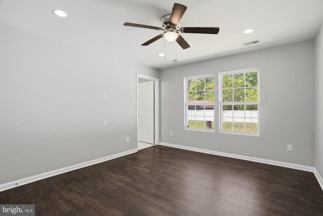283 SHOREWOOD DR, Colonial Beach, VA 22443