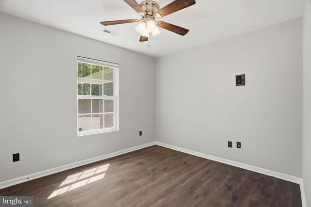 283 SHOREWOOD DR, Colonial Beach, VA 22443