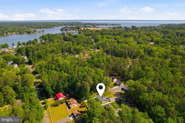 283 SHOREWOOD DR, Colonial Beach, VA 22443