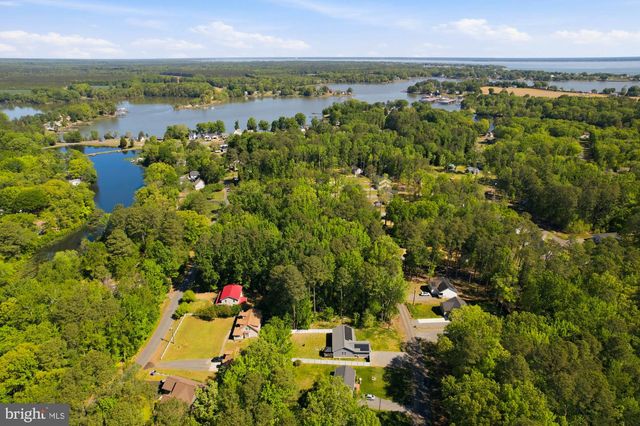 283 SHOREWOOD DR, Colonial Beach, VA 22443