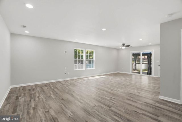 283 SHOREWOOD DR, Colonial Beach, VA 22443