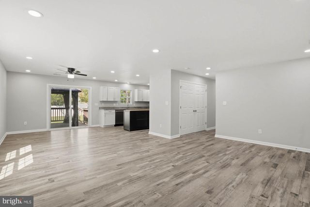 283 SHOREWOOD DR, Colonial Beach, VA 22443