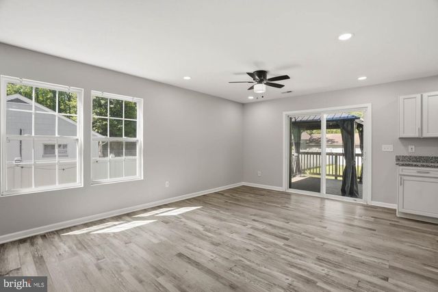 283 SHOREWOOD DR, Colonial Beach, VA 22443