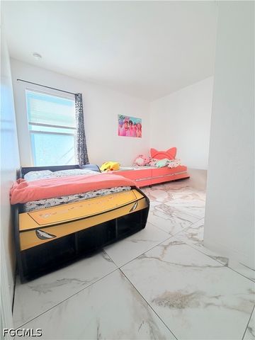 1010 NE 1st AVE, Cape Coral, FL 33909