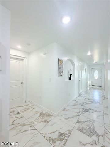 1010 NE 1st AVE, Cape Coral, FL 33909
