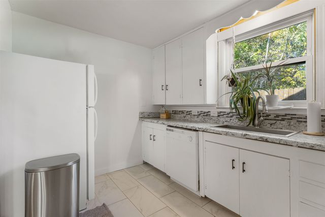 912 S Ash Avenue, Broken Arrow, OK 74012