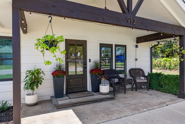 912 S Ash Avenue, Broken Arrow, OK 74012